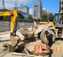 操操操操视频播放抠逼按摩播放视频高温下的坚守｜道路建设者用汗水铺就畅通路